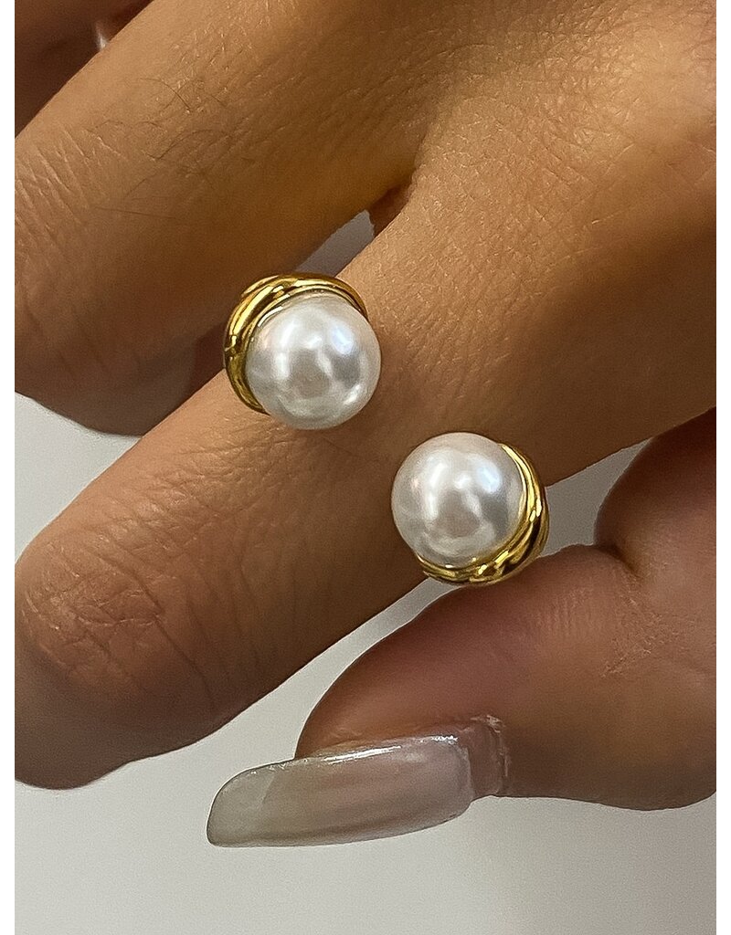 Flanerie Eloura 18K Gold Non-Tarnish Pearl Ring