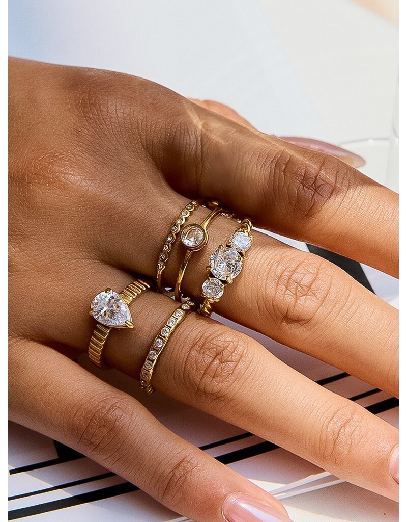 Flanerie Flair 18K Gold Non-Tarnish Thin Cz Band