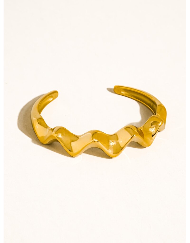 Flanerie Zauris 18K Gold Non-Tarnish Wave Cuff Bracelet