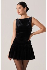 ASTR Jinnie Velvet Boat Neck Top