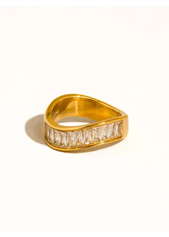 Flanerie Calyxe 18K Gold Non-Tarnish Band Ring