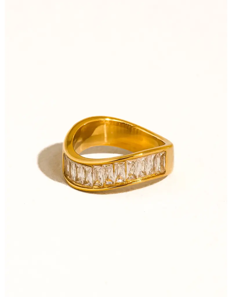 Flanerie Calyxe 18K Gold Non-Tarnish Band Ring