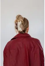 Kaxi Oversized Petal Arch Hair Claw