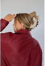 Kaxi Oversized Petal Arch Hair Claw