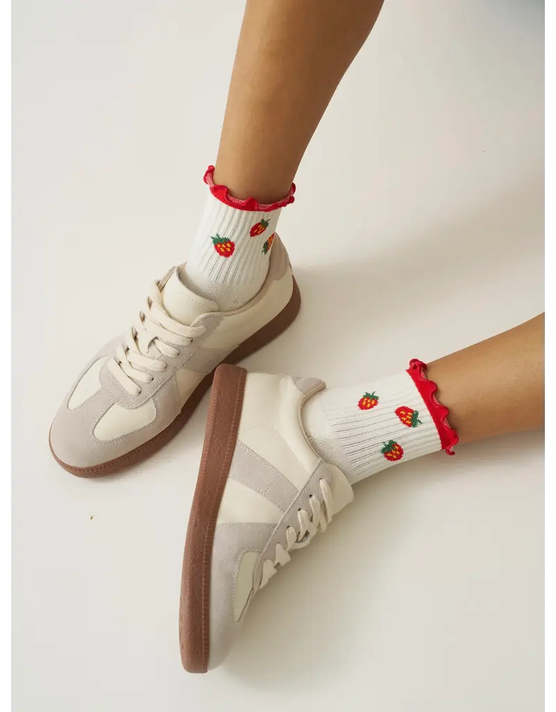 Effortless Club Strawberry Ruffle Grippy Socks