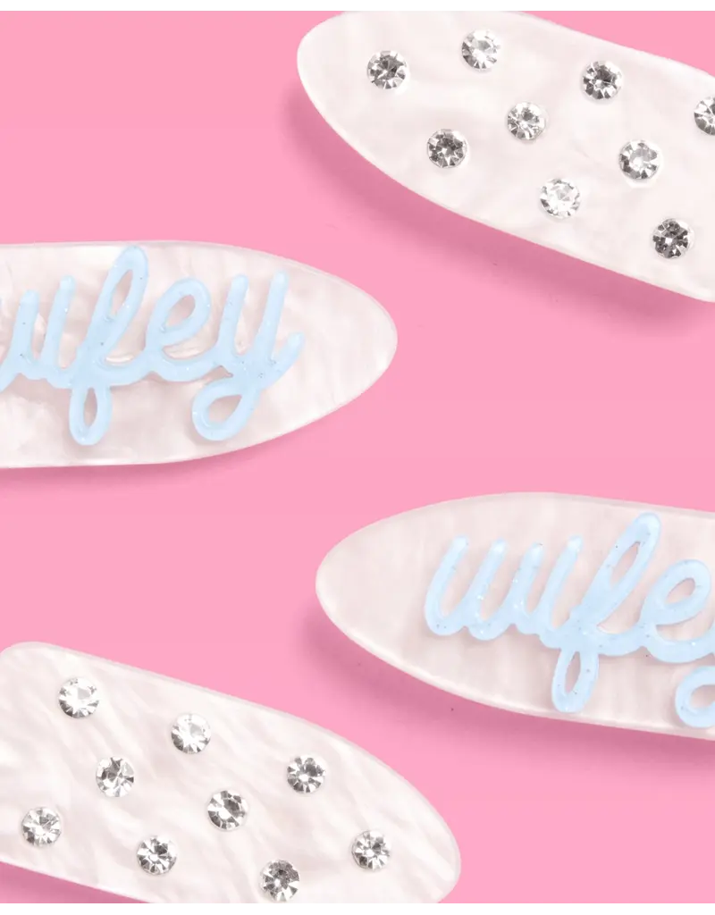 xo, Fetti Wifey Beauty Clips
