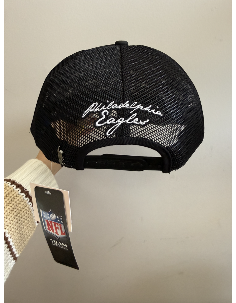 Pro Standard Philadelphia Eagles Fire & Roses Trucker Hat