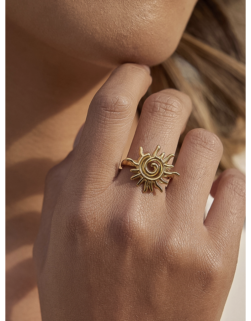 Flanerie Starwyn 18K Gold Non-Tarnish Sun Ring