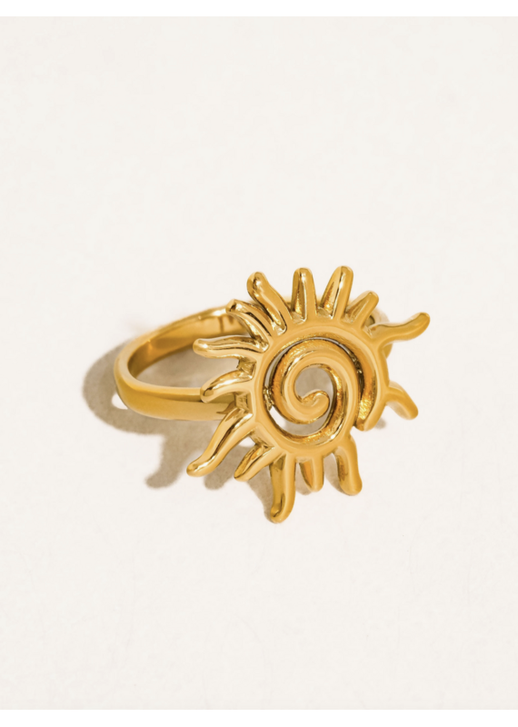 Flanerie Starwyn 18K Gold Non-Tarnish Sun Ring