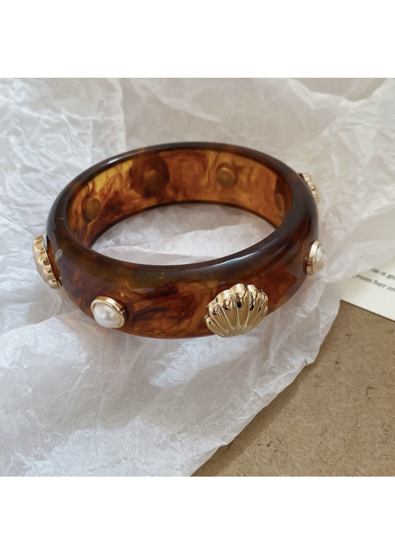 Seashell Acrylic Bangle Bracelet