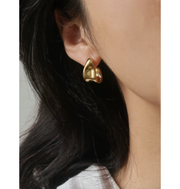 Flanerie Ninelle 18K Gold Non-Tarnish Sculpted Wave Earrings