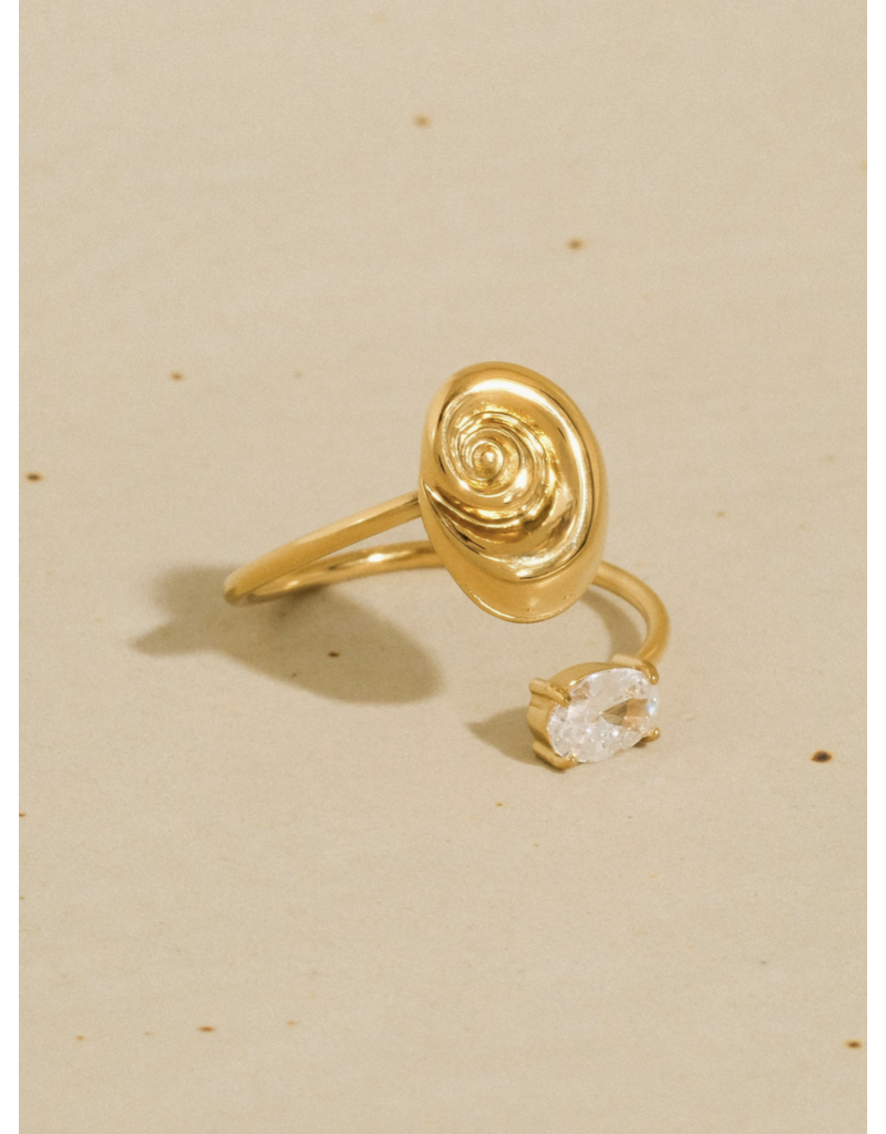 Flanerie Solenya 18K Gold Non-Tarnish Ring