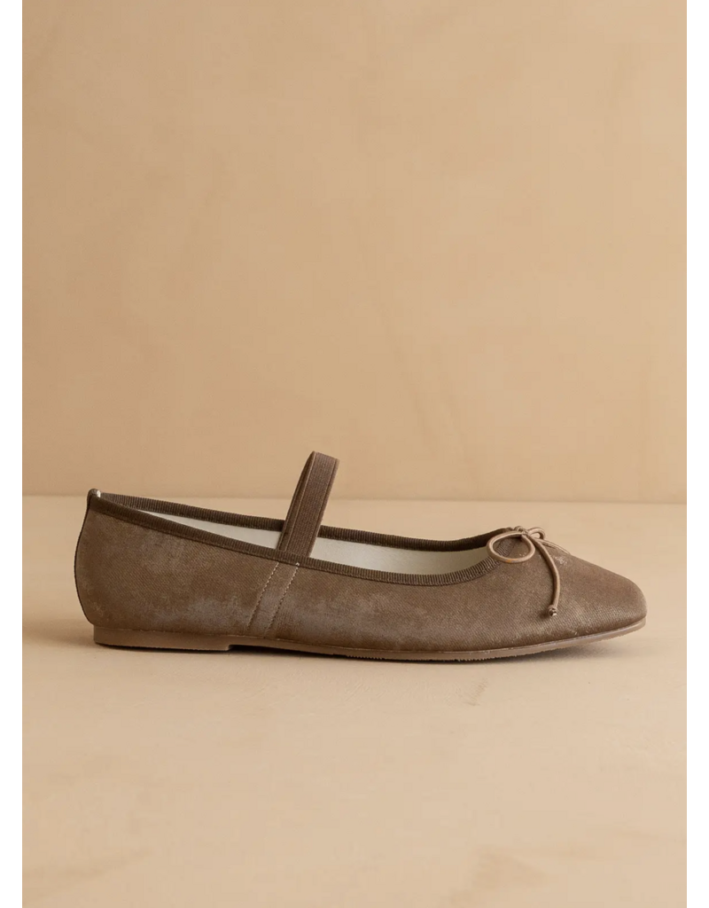 The London Ballet Pointe Flat