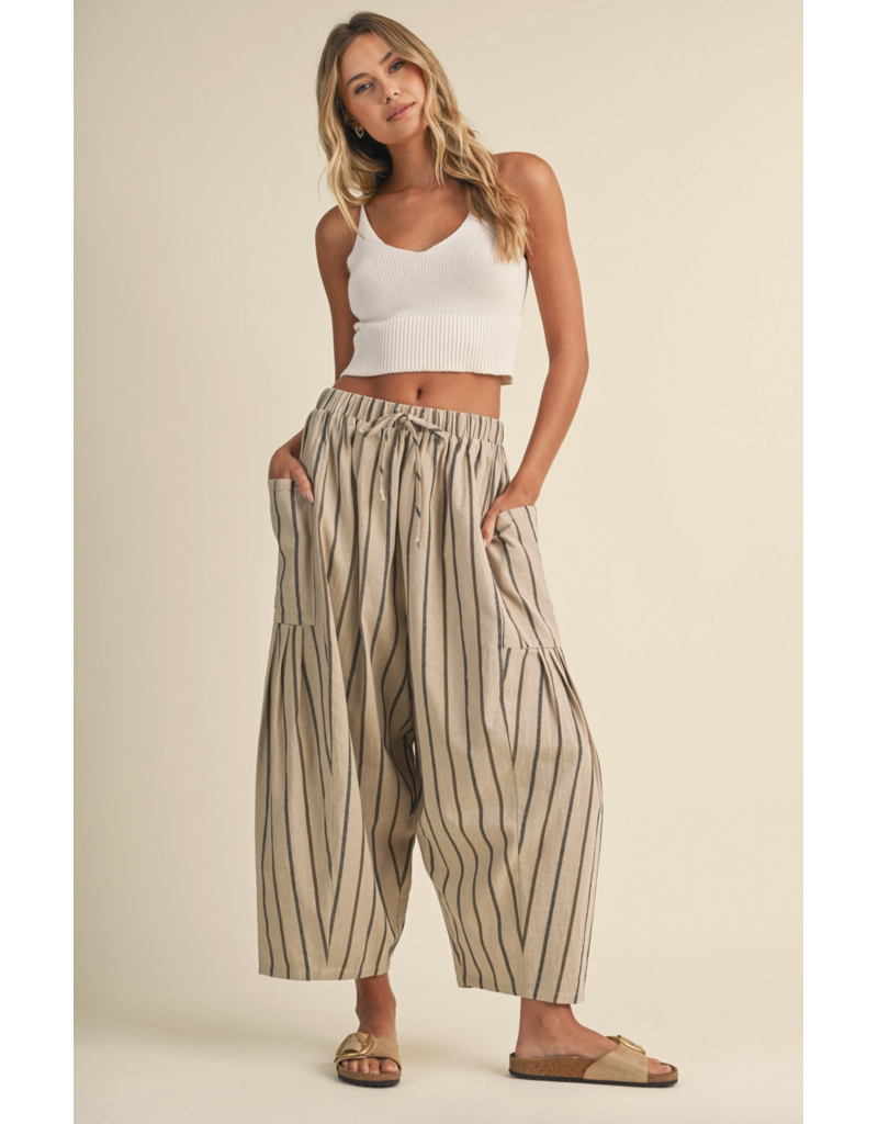 Cali Relaxed Fit Cropped Pant