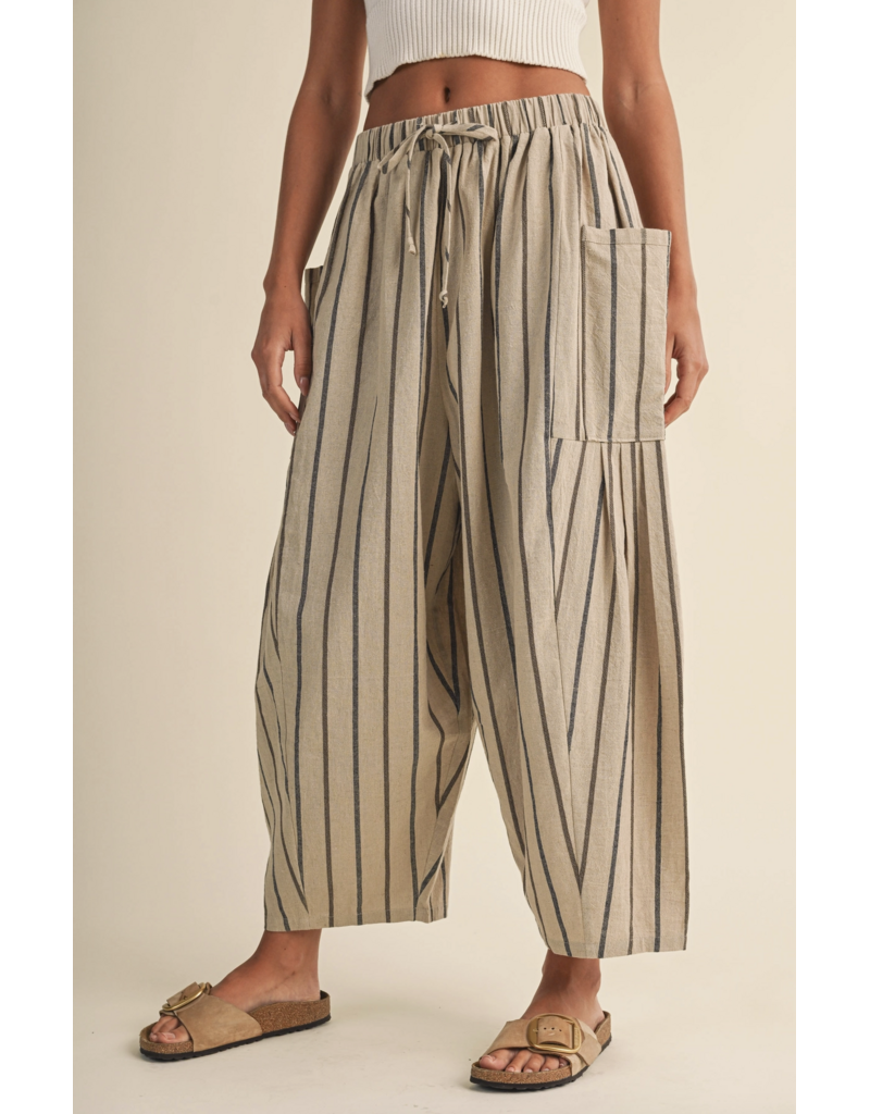 Cali Relaxed Fit Cropped Pant