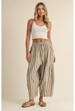 Cali Relaxed Fit Cropped Pant