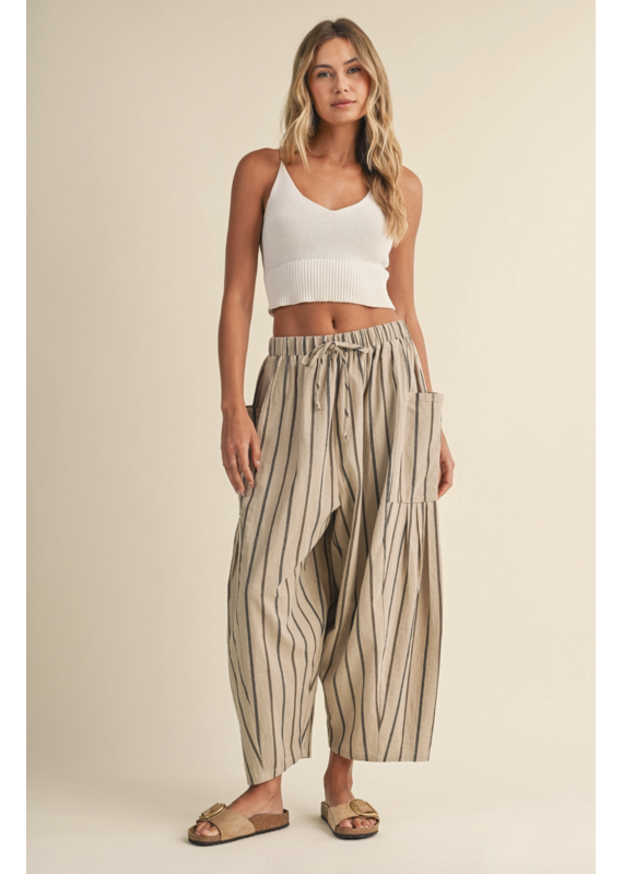 Cali Relaxed Fit Cropped Pant