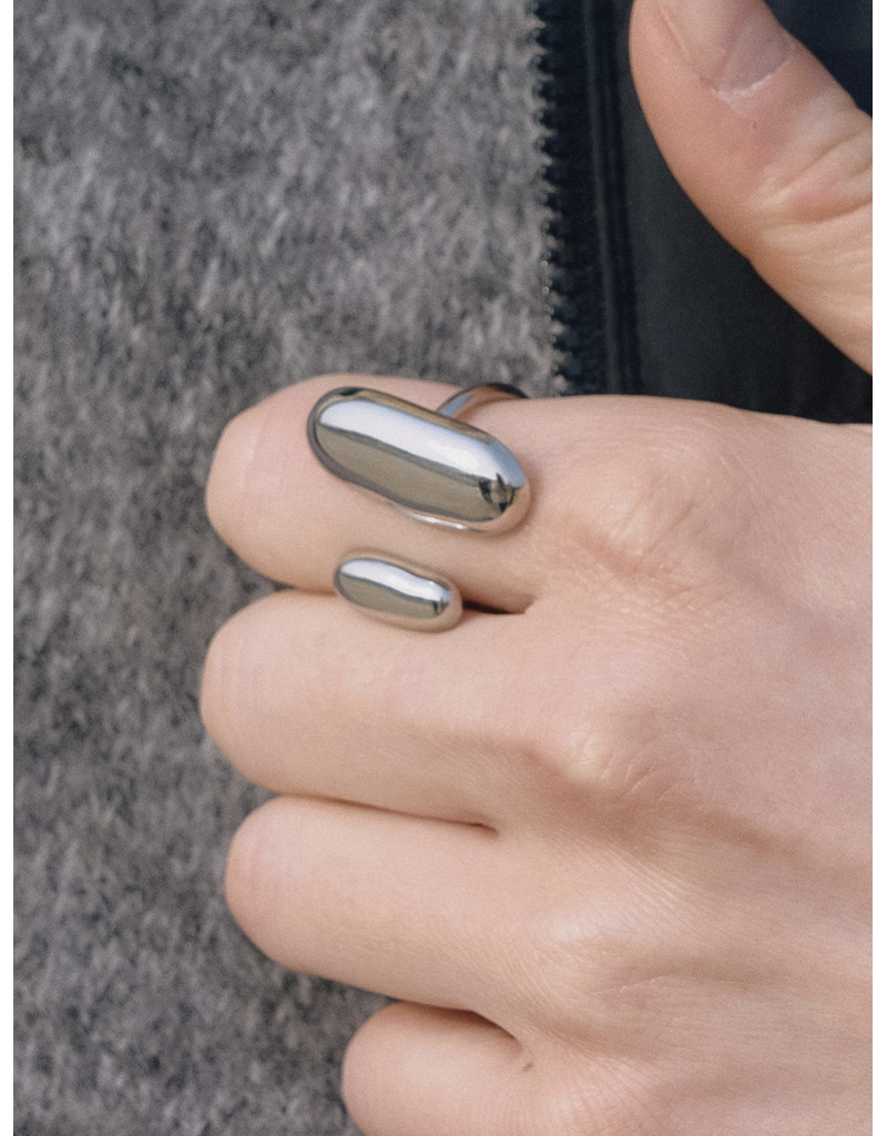 Flanerie Roxy Modern Open Statement Ring
