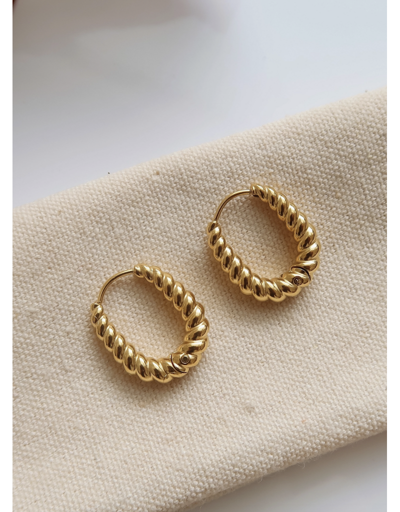 Flanerie Cere 18K Gold Non-Tarnish Twisted Oval Earrings