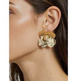 Flanerie Reina 18K Gold Vintage Pearl Flower Earrings