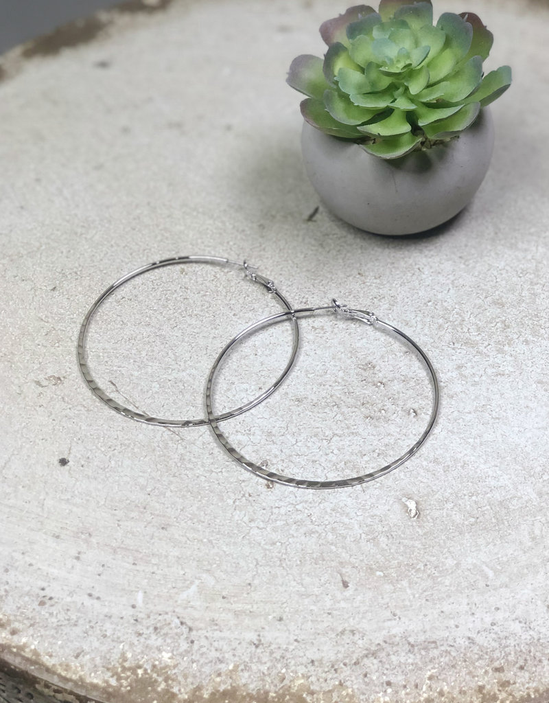 Kenze Penne Oversized Hammered Dainty Hoop