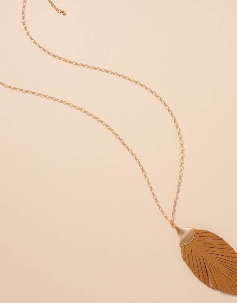 509 Broadway Leather Feather Pendant Necklace