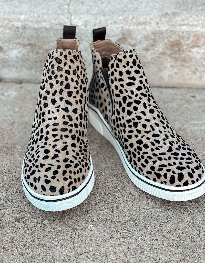 509 Broadway Adel Sneaker |Size 9|
