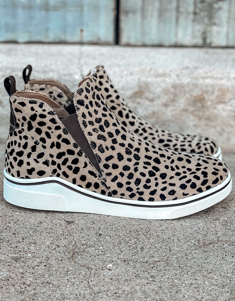 509 Broadway Adel Sneaker |Size 9|