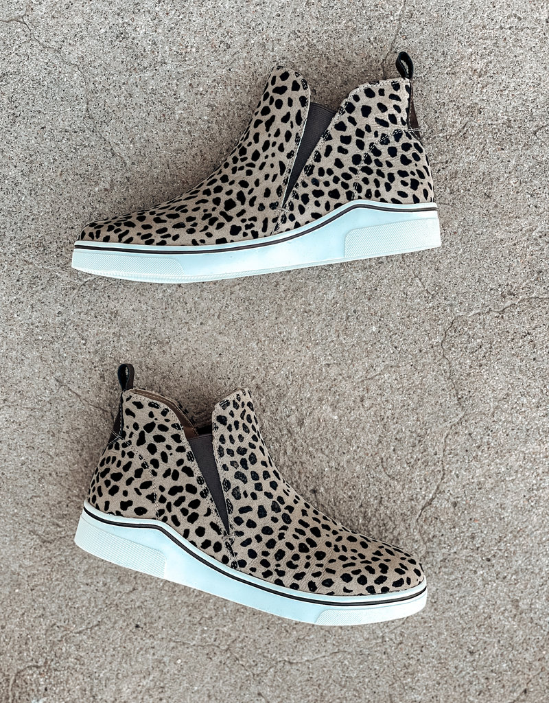 509 Broadway Adel Sneaker |Size 9|