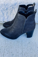 MIA ERIK Booties