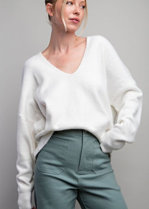 509 Broadway Loose Fit V-Neck Knit Top