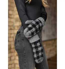 509 Broadway Grey Buffalo Plaid Mittens