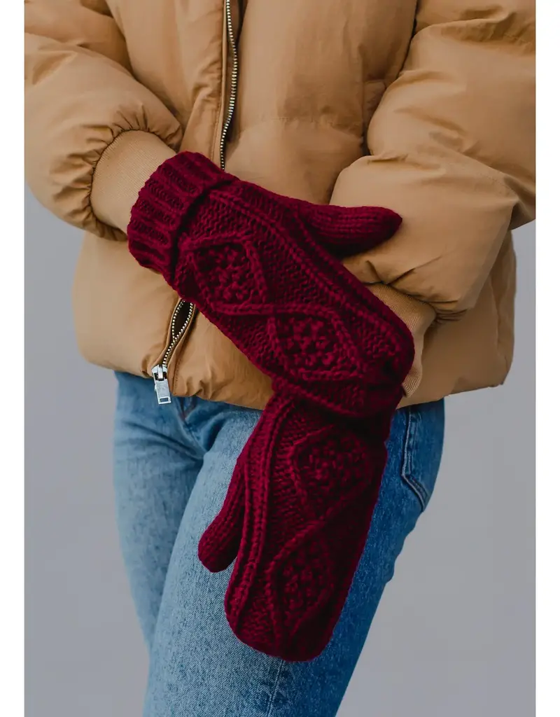 509 Broadway Burgundy Cable Knit Mittens