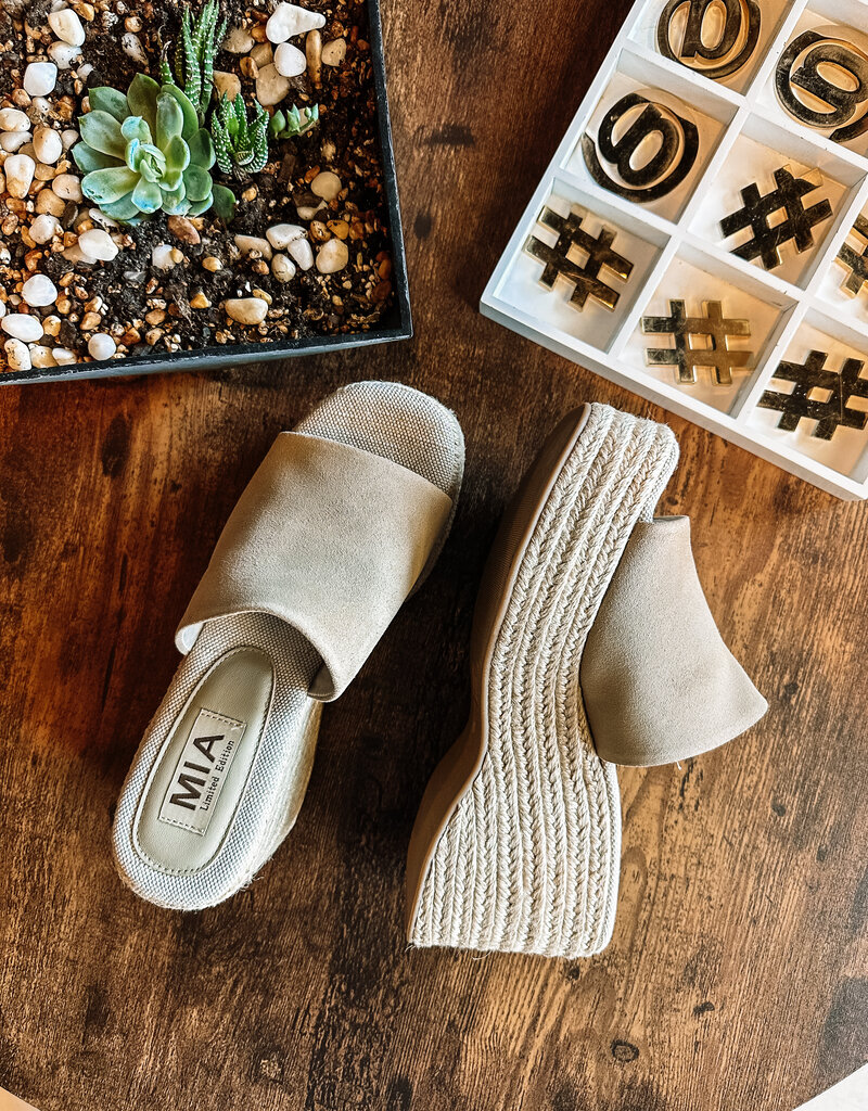 MIA Palma Platform Sandal
