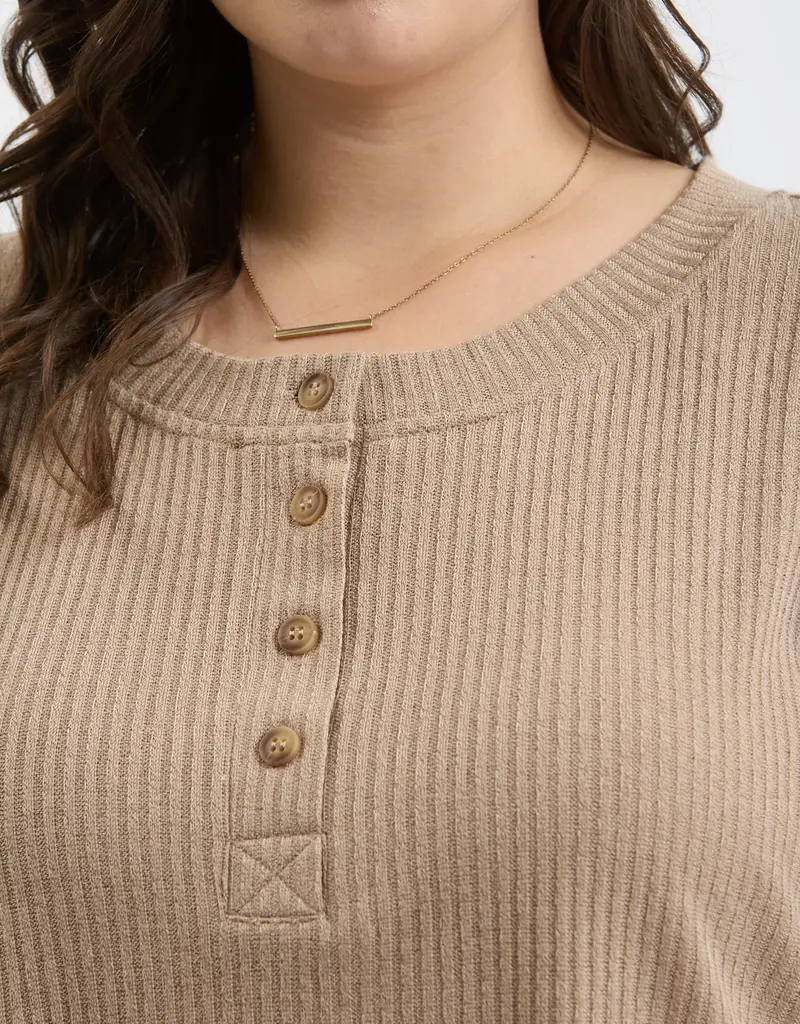 509 Broadway Plus 3/4 Tab Sleeve Henley Top