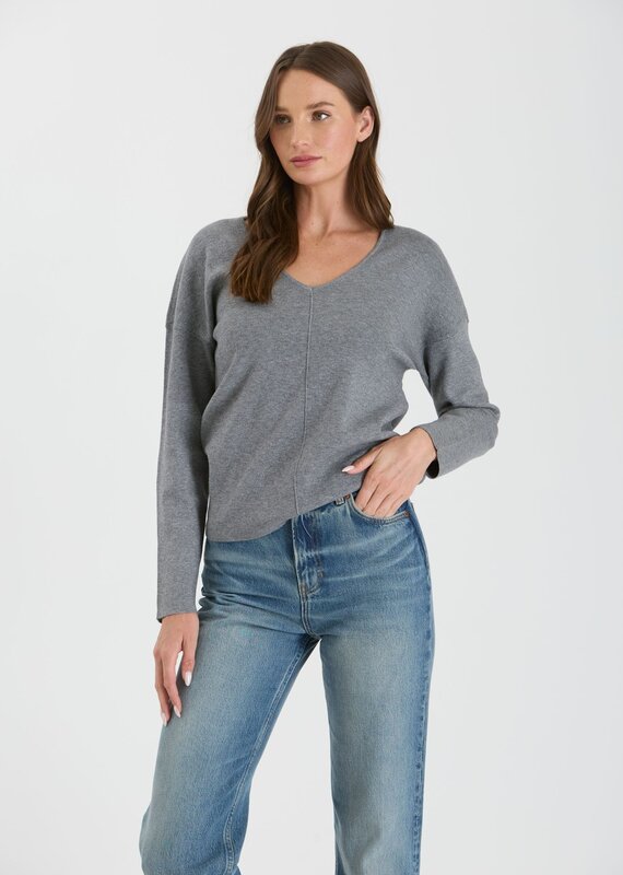 509 Broadway Solid V Neck Font Seam Sweater