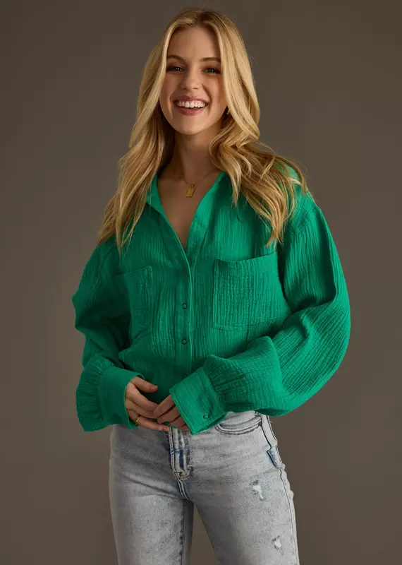 509 Broadway Cropped Cotton Button Up