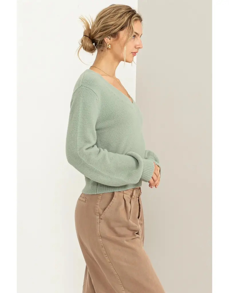 509 Broadway V-Neck Fuzzy Cropped Sweater