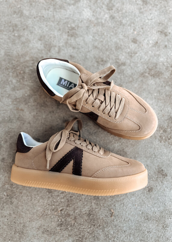 509 Broadway Axel Sneaker