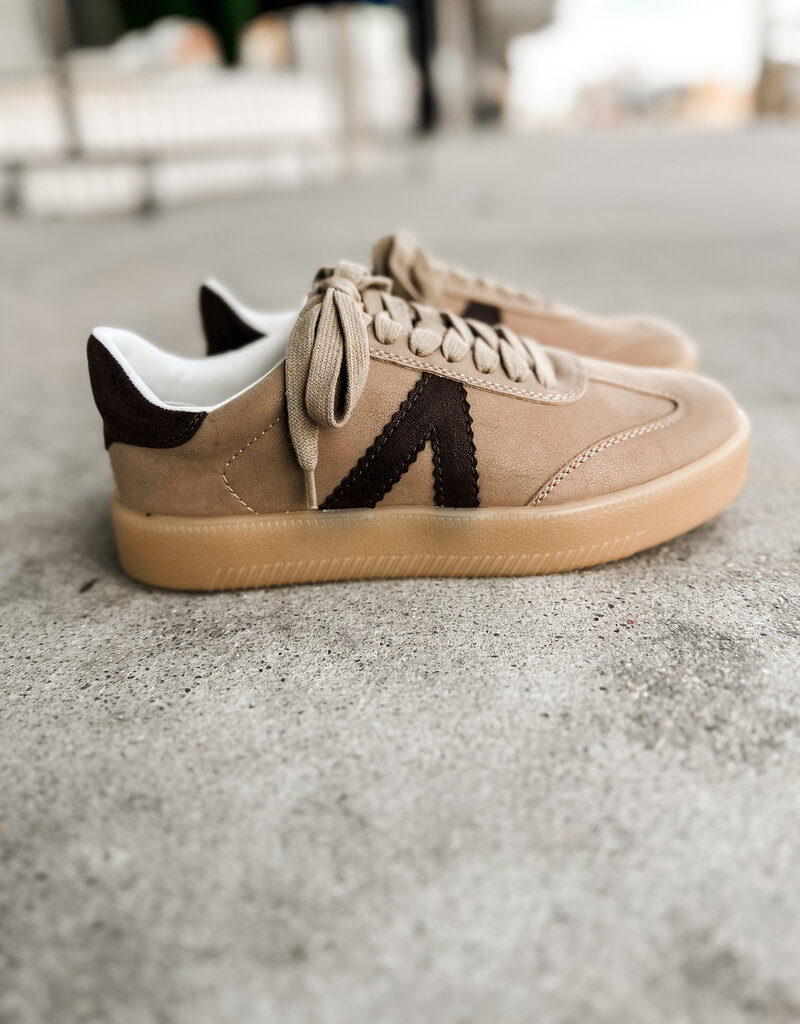509 Broadway Axel Sneaker