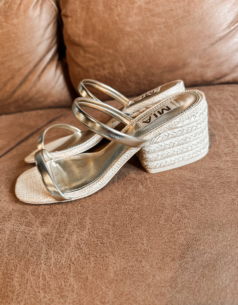 509 Broadway Isabeli Heel