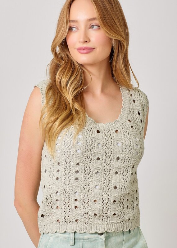 509 Broadway Scalloped Edge Crochet Knit Vest