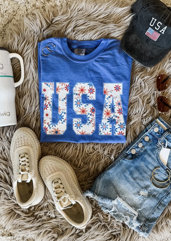 509 Broadway USA Happy Daisies Graphic Tee