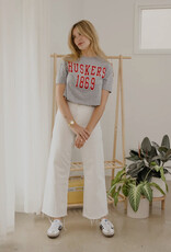 509 Broadway NE Huskers College Block Puff Ink Cropped Tee