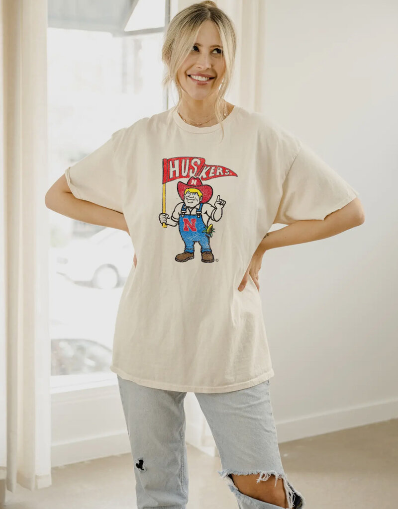 509 Broadway Nebraska Huskers Mascot Flag Thrifted Tee