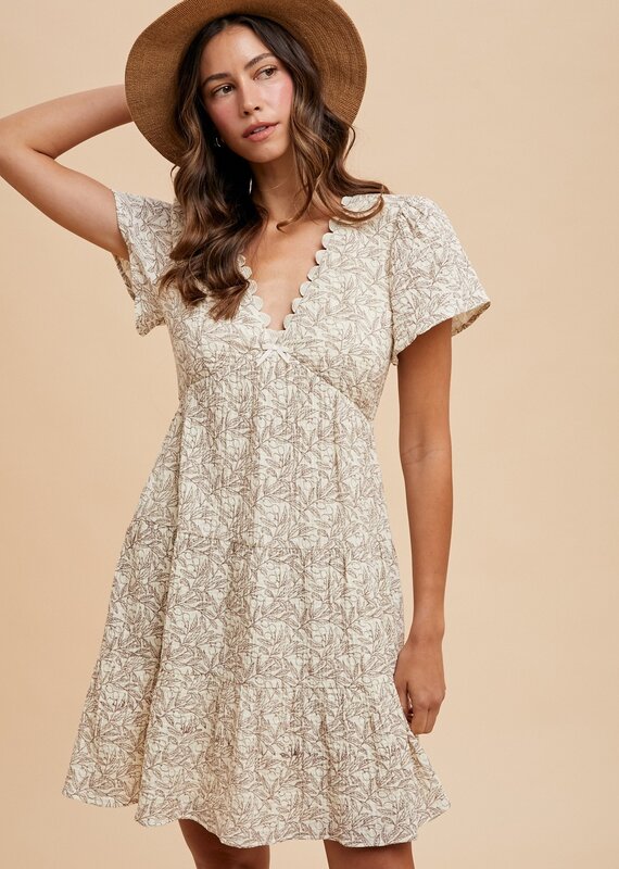 509 Broadway Scallop Trim Leaf Print Dress