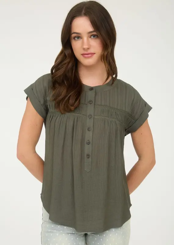 509 Broadway Eyelet Trim Button S/S Top