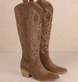 509 Broadway Giada Pointed Toe Boot
