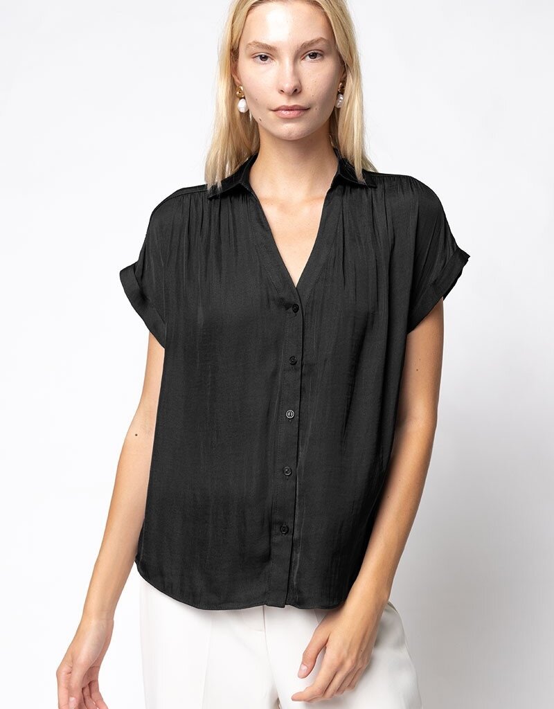 509 Broadway Short Sleeve Button Blouse