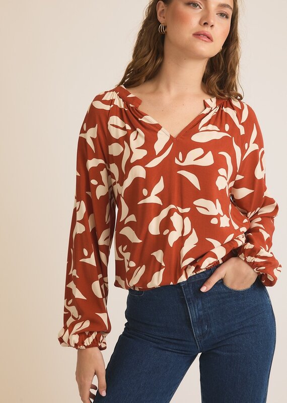 509 Broadway Collar V-Neck Abstract Print Top